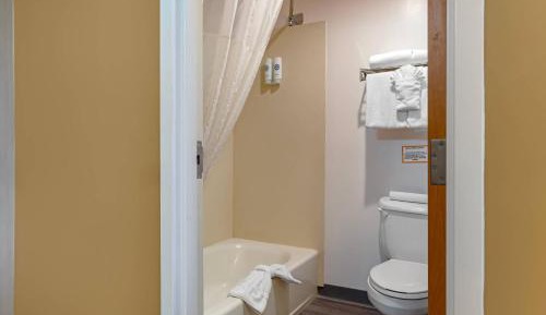 Deluxe Queen Room with Two Queen Beds - Non-Smoking