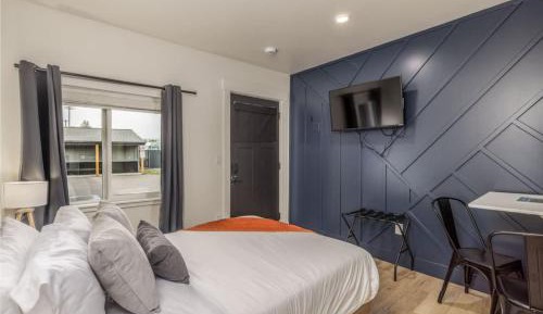 Studio Apartment with One Double Bed