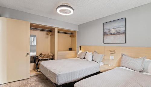 One-Bedroom Double Suite - Non-Smoking