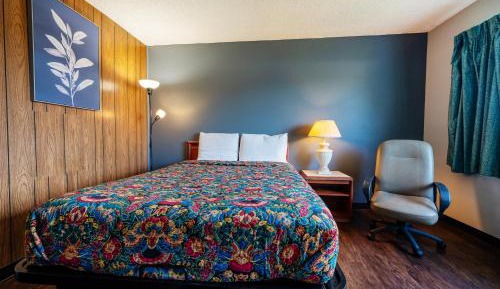 Queen Bed