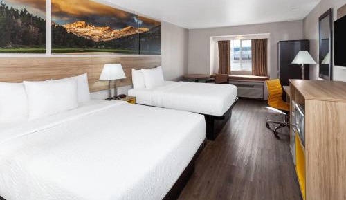 Queen Room with Two Queen Beds - Non-Smoking