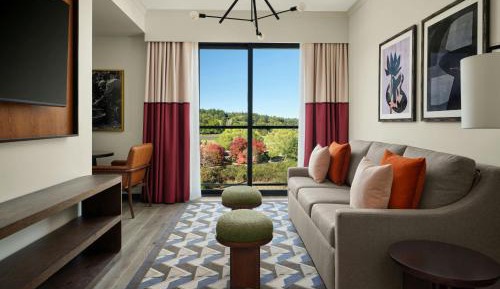 Junior King Suite with Sofa Bed