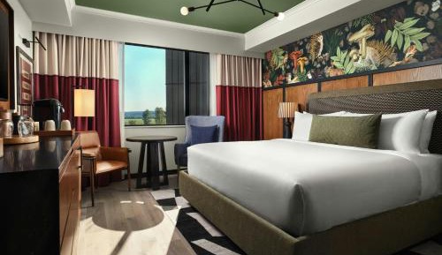 Standard King Room