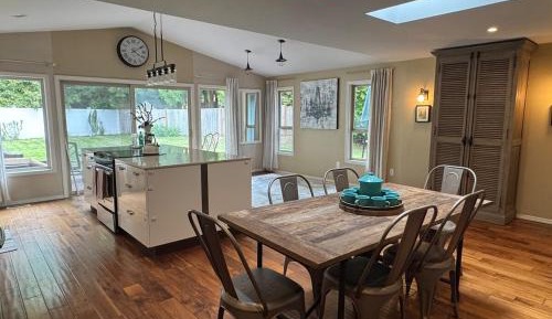 Three-Bedroom Vacation Home 