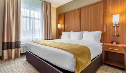 Queen Room with Two Queen Beds - Accessible/Non-Smoking 