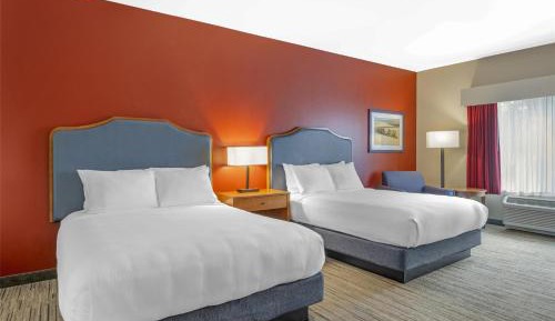 Large Queen Room with Two Queen Beds - Non-Smoking