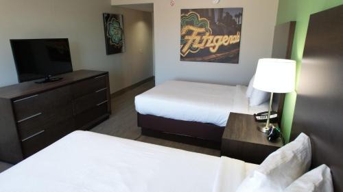 Deluxe Double Room with Two Double Beds - Non-Smoking