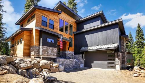 Four-Bedroom Vacation Home