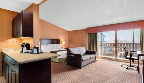 Large King Room with Sofa Bed and Balcony - Non-Smoking