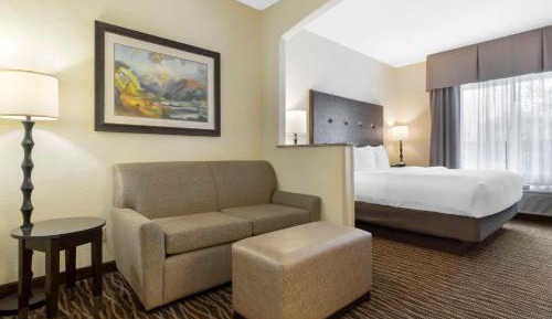 King Suite with Spa Bath - Non-Smoking