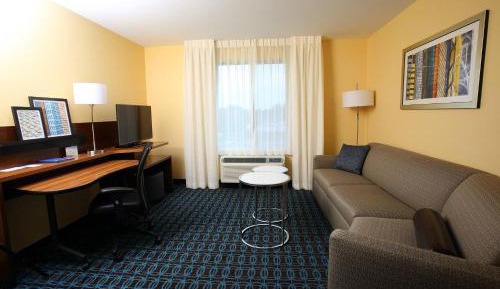 King Suite with Sofa Bed - Hearing Accessible