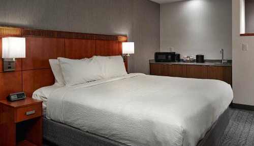 King Suite - Hearing Accessible