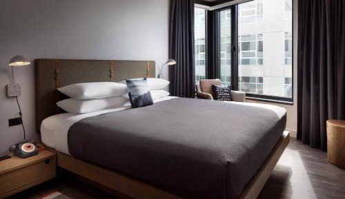 Larger King Room with Roll-In Shower - Mobility Access