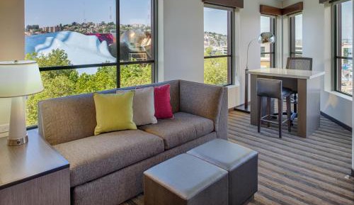 King Studio Suite with Space Needle View