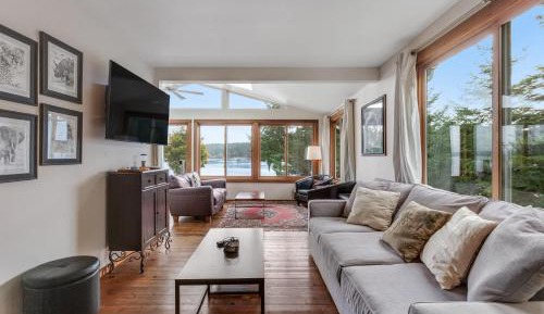 Three-Bedroom Vacation Home 