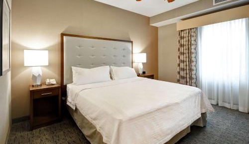 One-Bedroom King Suite - Non-Smoking