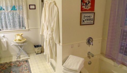 King Room with Spa Bath