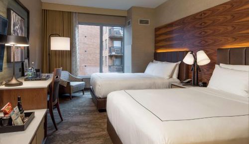 Queen Room with Two Queen Beds - Hearing Access