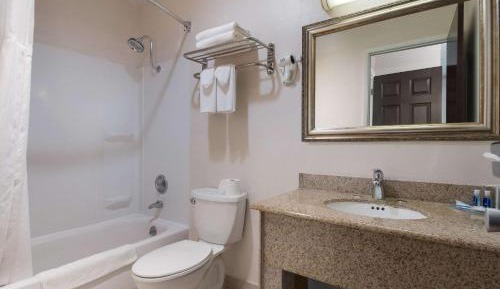 Efficiency King Family Suite - Non Smoking 