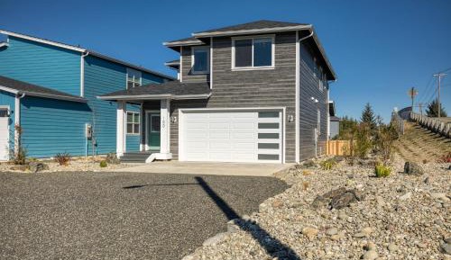 Three-Bedroom Vacation Home 