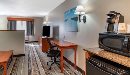 Deluxe King Room with Whirlpool