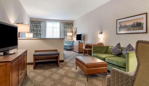 Deluxe Queen Suite with Two Queen Beds