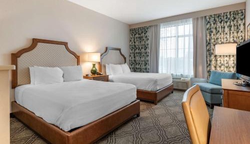 Queen Room with Two Queen Beds and Roll-In Shower - Disability Access/Non-Smoking