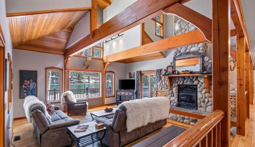 Seven-Bedroom House