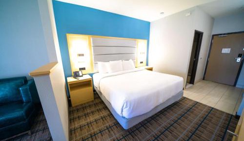 King Room with Sofa Bed