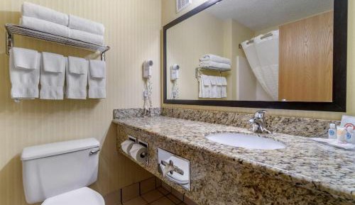 Queen Suite with Two Queen Beds - Non-Smoking