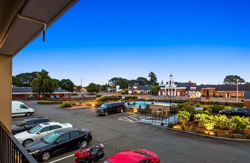 Lakewood Hotel | Best Western Lakewood