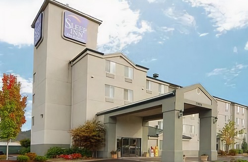 Roseburg Hotel | Sleep Inn & Suites Roseburg North Near Medical Center
