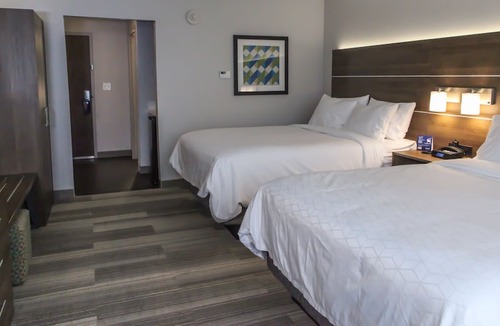 Springfield Hotel | Holiday Inn Express & Suites Nashville North - Springfield, an Ihg Hotel