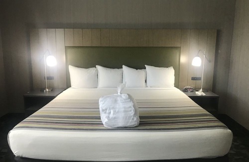 East Columbia Hotel | Country Inn & Suites by Radisson, Portland Delta Park, or