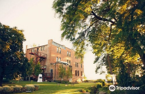 Dufur Hotel | Balch Hotel