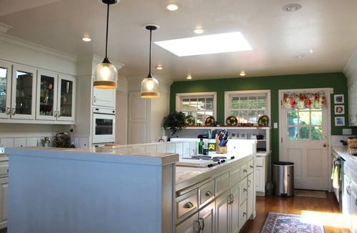 Sequim House | Surrounded by evergreens and overlooking Sequim Bay