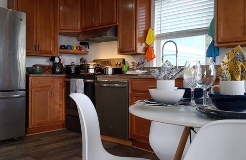 Silverdale Apartment | Quaint Apartment Offering Panoramic Water Views