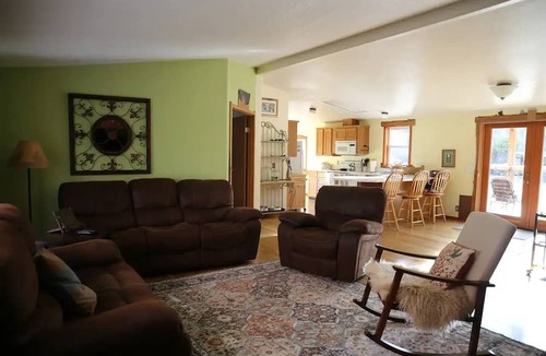Philomath House | Oregon Country Setting close to town. Large covered Decks!