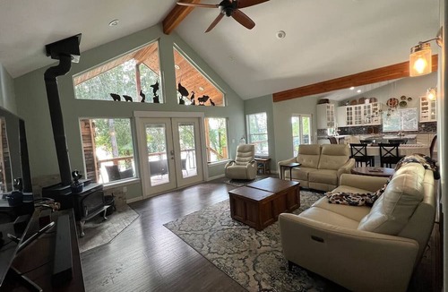 Shelton House | Relax on Harstine Island in a Waterfront Home!