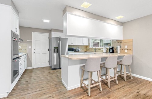 Medford House | Updated Medford Home Close to Asante Medical Center, golf courses, wineries