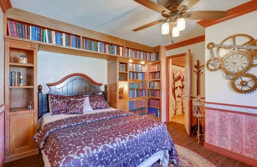 Shelley Apartment | Charming Shelly Vacation Rental w/ Shared Fire Pit
