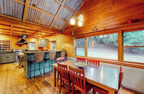 Sagle House | Rustic woodland home with hot tub, patios & fireplaces - near lake access