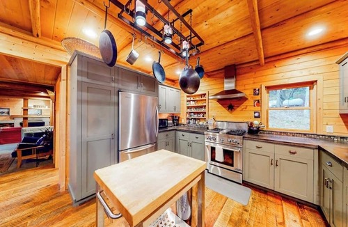Sagle House | Rustic woodland home with hot tub, patios & fireplaces - near lake access