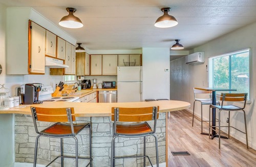 McKenna House | Stunning View! Peaceful Family Home w/Yard in Roy