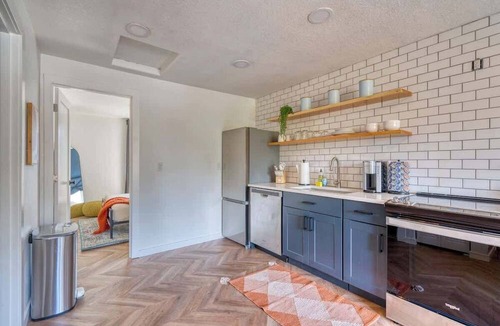 Woodstock Apartment | The Perfect Retro Portland Retreat ~Vintage Shops