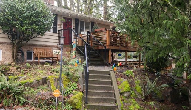 Charming and Spacious PNW Escape