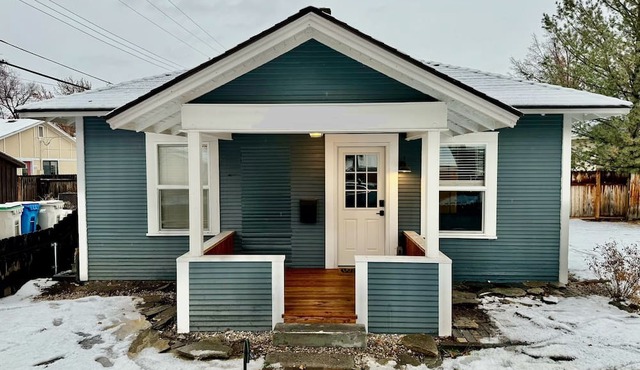 Lovely North End Cottage- Newly renovated historic home with all the amenities.