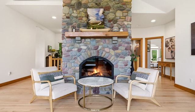 Washougal 4BR - Hot Tub, Sauna, Private 5 Acres